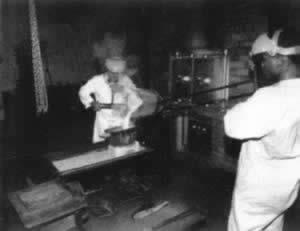 我国与南非建立外交关系