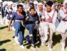 我国与南非建立外交关系