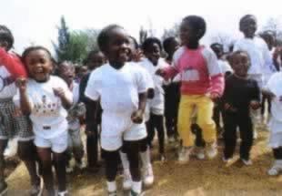 我国与南非建立外交关系