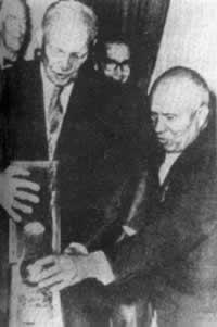 艾森豪威尔提出企图控制中东的侵略扩张计划