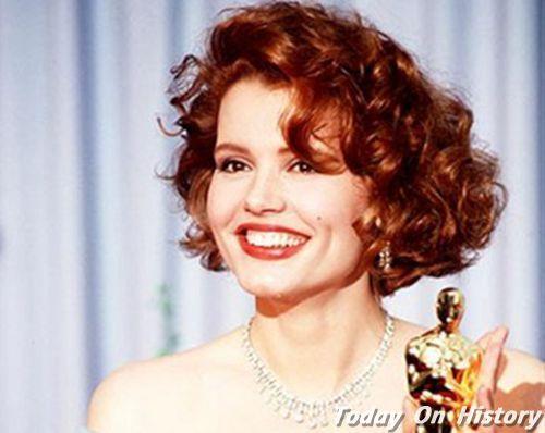 1956年1月21日美国女演员吉娜·戴维斯出生(2025-1-21已更新)