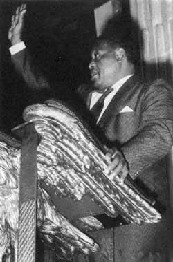 1976年1月23日美国黑人歌唱家保罗·罗伯逊去世(2025-1-23已更新)