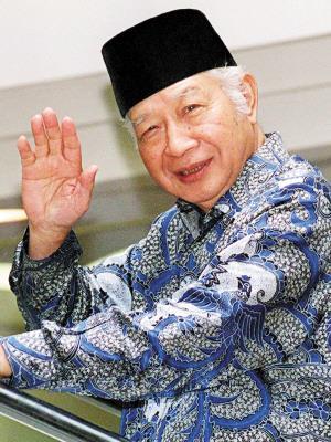 2008年1月27日印尼前总统苏哈托27日去世，终年86岁(2025-1-27已更新)
