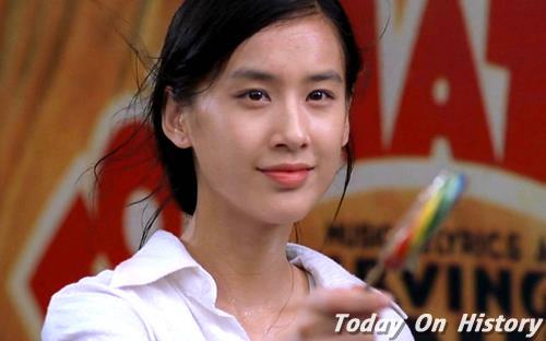 1983年2月11日中国内地女演员黄圣依出生(2025-2-11已更新)