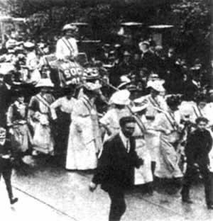 1907年2月13日英国要求参政的妇女冲击国会(2025-2-13已更新)