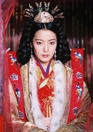 韩国著名女演员金喜善出生