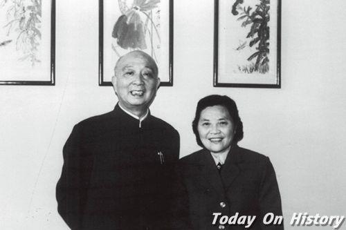 1913年3月3日中国散文作家、文学研究家唐弢出生(2025-3-3已更新)