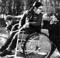 1983年3月7日张海迪荣获“优秀共青团员”称号(2025-3-7已更新)