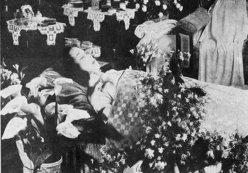 1935年3月8日影星阮玲玉自杀身亡(2025-3-8已更新)