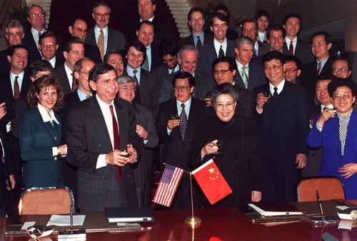 1995年3月11日中美正式签署关于知识产权的协议(2025-3-11已更新)