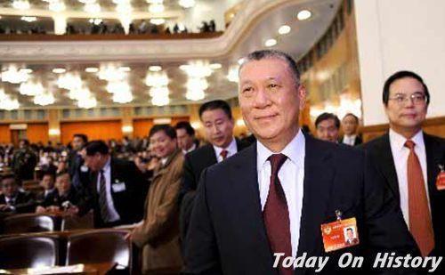 1955年3月13日澳门特别行政区首任行政长官何厚铧出生(2025-3-13已更新)