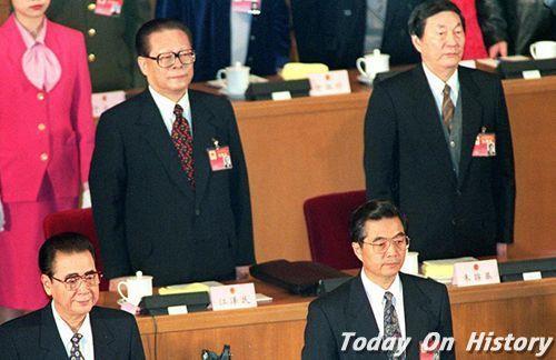 1998年3月19日九届全国人大一次会议结束(2025-3-19已更新)