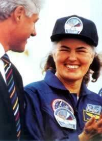 1996年3月22日美国女宇航员露西德进入太空(2025-3-22已更新)