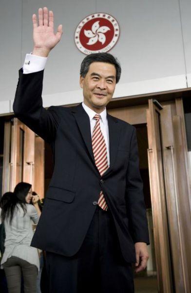 2012年3月25日梁振英当选第四届香港特首(2025-3-25已更新)