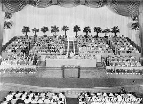 1958年5月5日中共第八届全国代表大会第二次会议在北京举行(2024-5-5已更新)