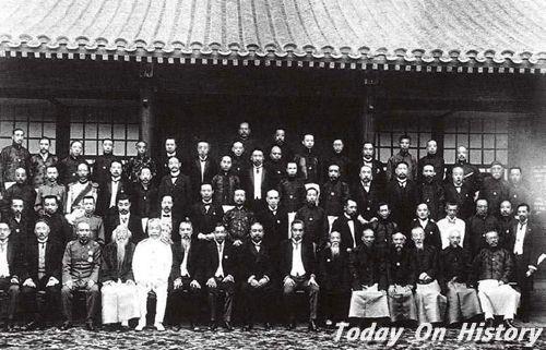 袁世凯停止政治会议 任命黎元洪为参政院院长