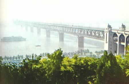 1957年10月15日武汉长江大桥通车(2024-10-15已更新)