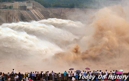1997年10月28日黄河小浪底工程胜利截流(2024-10-28已更新)