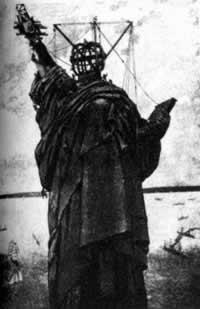 法国送给美国的自由女神像揭幕