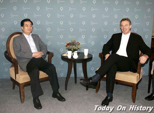 2001年10月29日胡锦涛与英国首相布莱尔举行会谈(2024-10-29已更新)
