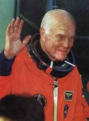 1998年10月29日美国首位太空人老格林36年后重返太空(2024-10-29已更新)