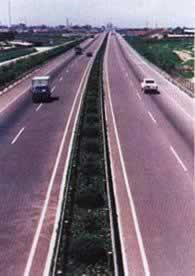 1988年10月31日我国第一条高速公路沪嘉公路开通(2024-10-31已更新)