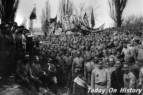 1917年11月6日列宁领导布尔什维克党举行武装起义夺取政权(2024-11-6已更新)