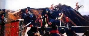 1992年11月15日香港的“中国特技王”柯受良驾车飞越金山岭长城(2024-11-15已更新)