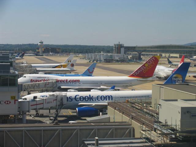 1980年11月16日我民航中英首航班机到达伦敦(2025-11-16已更新)