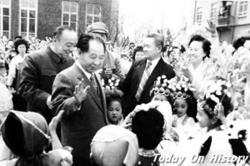 1983年11月23日中共中央总书记胡耀邦访问日本(2024-11-23已更新)