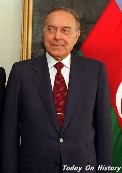 2003年12月12日阿塞拜疆前总理盖达尔·阿利耶夫逝世(2024-12-12已更新)