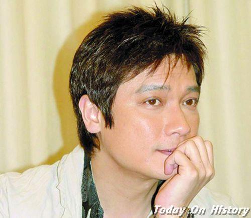 香港男歌手、演员罗嘉良出生