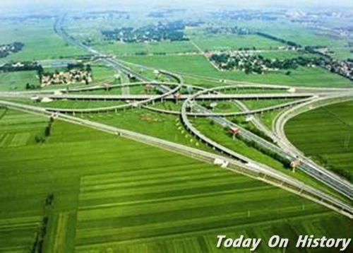 济青高速公路全线通车