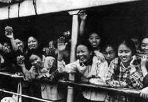 毛泽东发号召 2000万知识青年上山下乡