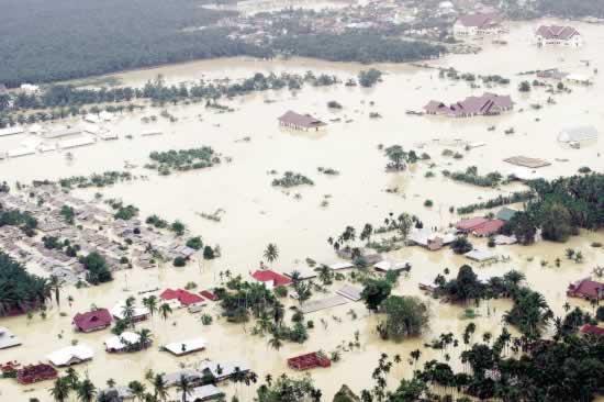 2006年12月24日印尼洪水造成百余人死亡(2024-12-24已更新)