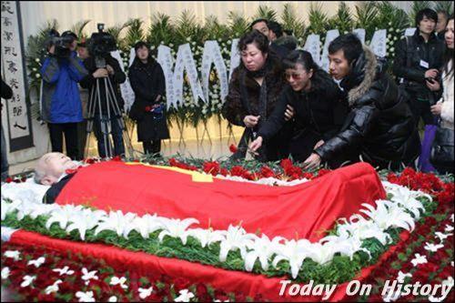 2007年12月28日著名表演艺术家孙道临逝世(2024-12-28已更新)