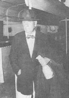 1945年12月28日美国小说家德莱塞逝世(2024-12-28已更新)