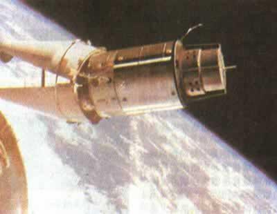 1966年6月6日无人宇宙飞船拍下月球表面照片(2025-6-6已更新)