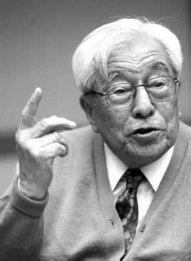 中国著名园林花卉学家陈俊愉逝世
