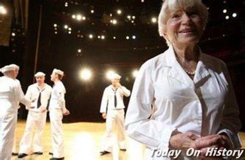 2010年6月20日二战经典照片《胜利日之吻》女主角逝世，享年91(2025-6-20已更新)