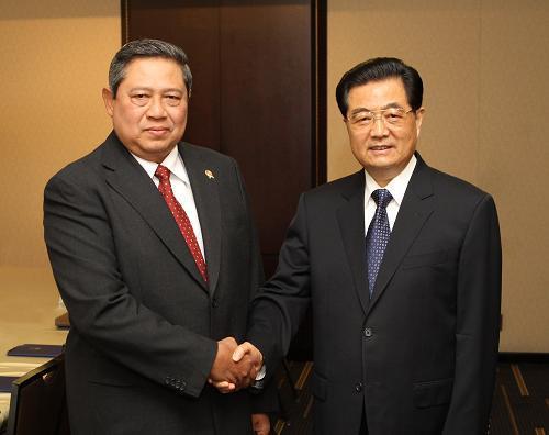 2010年6月26日国家主席胡锦涛在多伦多会见印度尼西亚总统苏西洛(2025-6-26已更新)