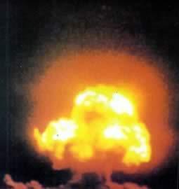 1945年7月16日世界第一颗原子弹爆炸(2024-7-16已更新)