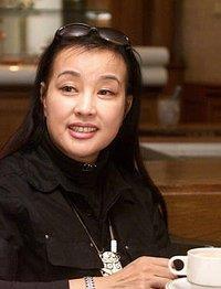 2002年7月24日刘晓庆因涉嫌偷税犯罪被依法逮捕(2024-7-24已更新)