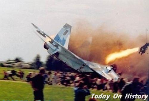 2002年7月27日乌克兰战机航展中坠入人群 致83人死亡116人受伤(2024-7-27已更新)