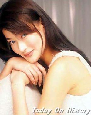 2002年7月31日香港演员陈宝莲自杀死亡(2024-7-31已更新)