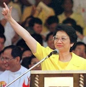 2009年8月1日菲律宾第11任总统科拉松·阿基诺逝世(2024-8-1已更新)