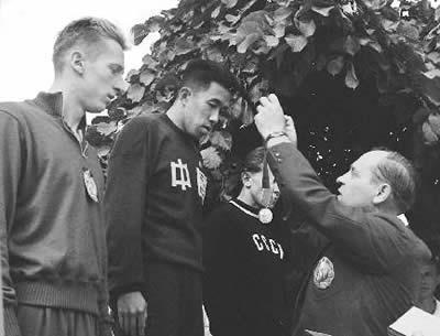 1953年8月9日中国运动员吴传玉在重大国际比赛中获得的第一块金牌(2024-8-9已更新)