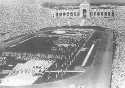 1932年8月12日9.5万人观看洛杉矶奥运会闭幕式(2025-8-12已更新)